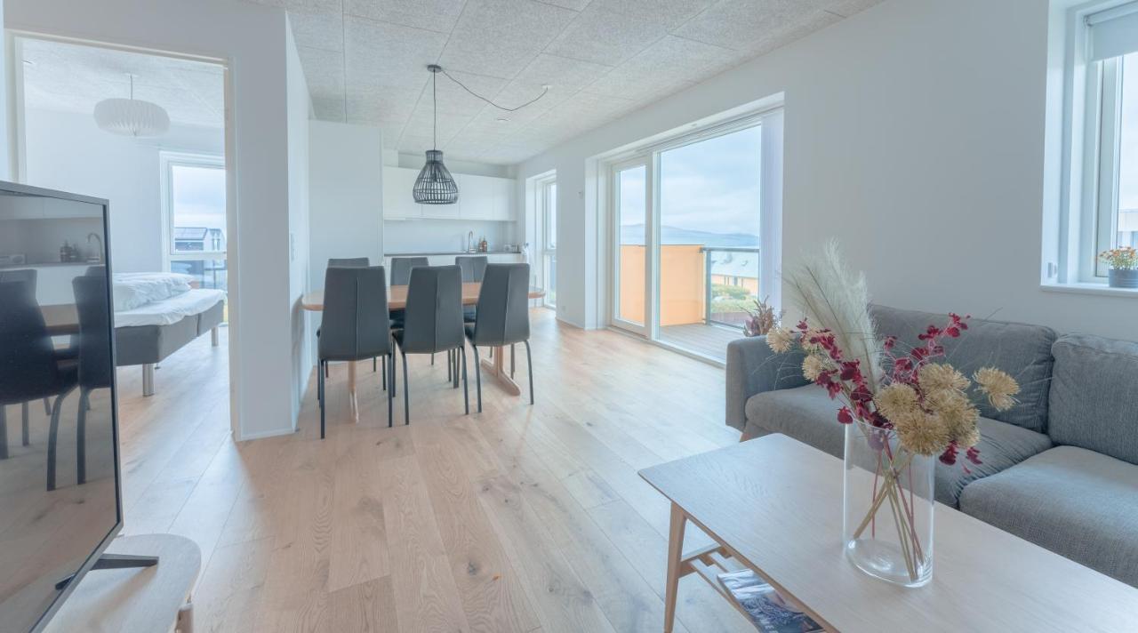 New / Stunning Sea View / Light / 3 Br Apartamento Tórshavn Exterior foto